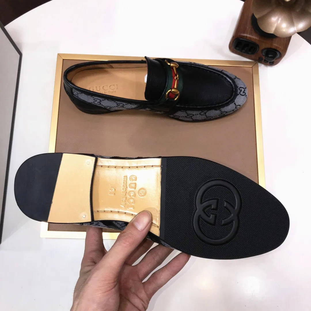 Men's shoes 💰600💰 Brand: GUCCI (Gucci) Standard size: Men's size 38/44 (45 can be customized) Grade: Same as the official website Original quality Material: Original cowhide Water-dyed cowhide lining Original rubber outsole Style category: Men's fashionable casual leather shoes Distinguished big-name luxury elements Top luxury Color: Actual picture